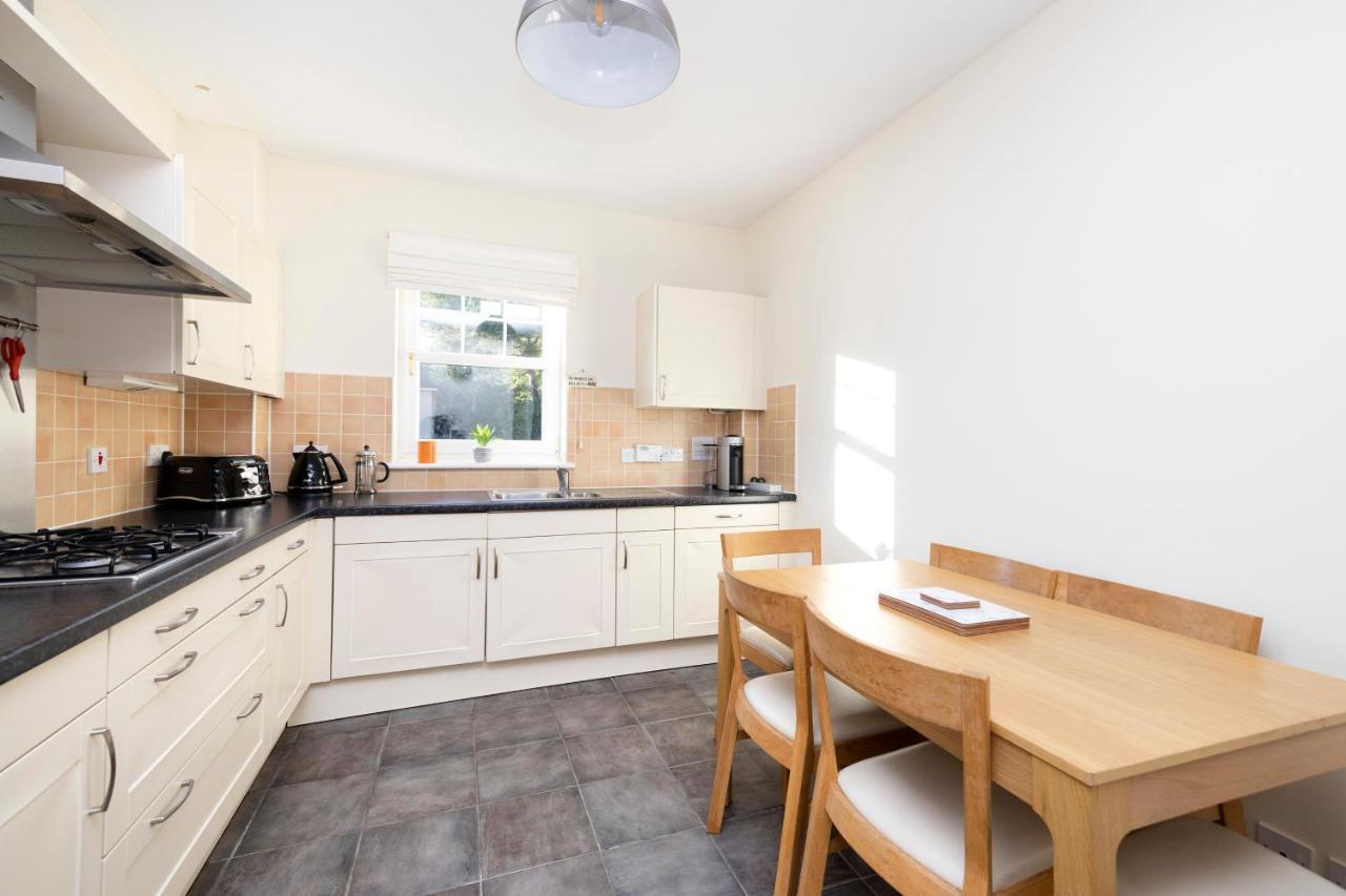 Apartmán Joivy Modern Flat With Free Parking EDI Exteriér fotografie