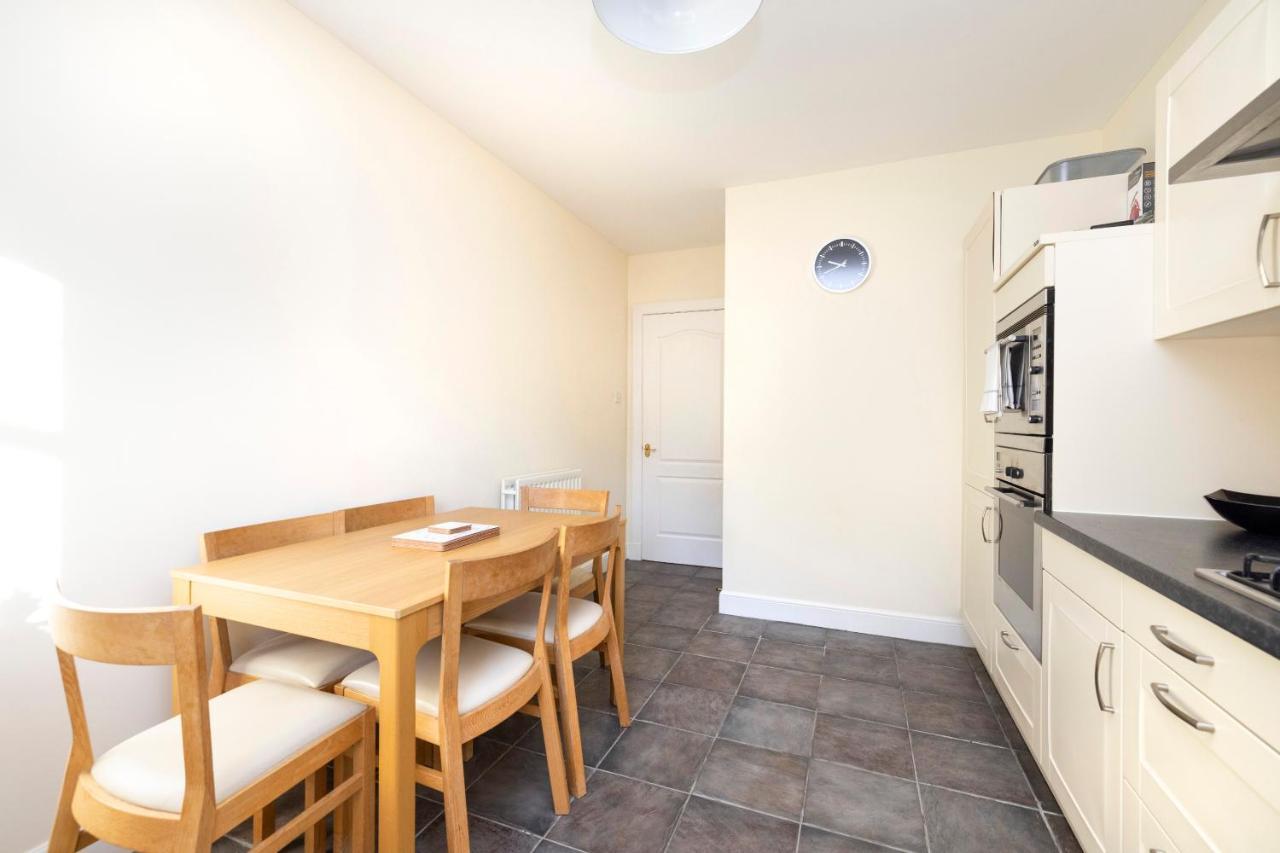 Apartmán Joivy Modern Flat With Free Parking EDI Exteriér fotografie